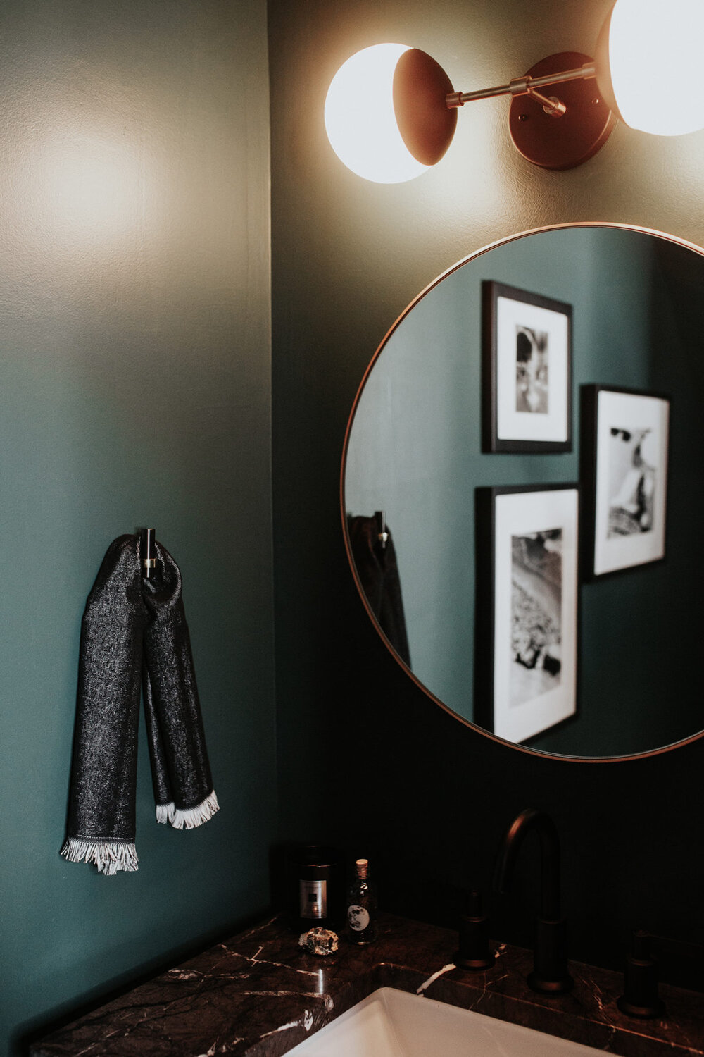 Featured image of post Dark Green Powder Room
