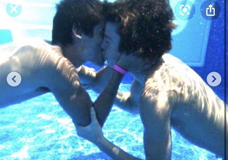 Featured image of post Larry Stylinson Kiss Under Water