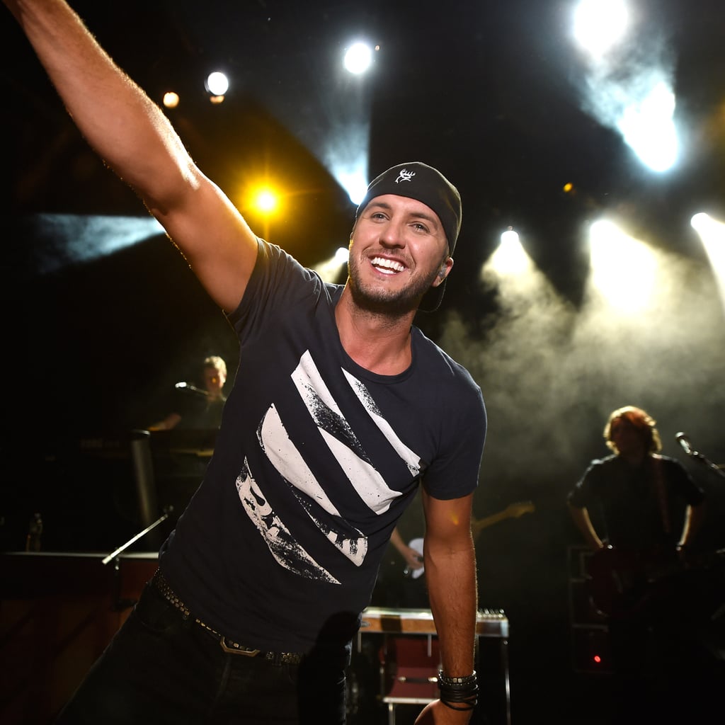 Featured image of post Luke Bryan Gif Dancing